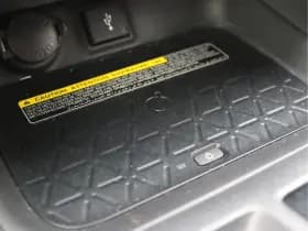 Toyota RAV4 thumbnail 57