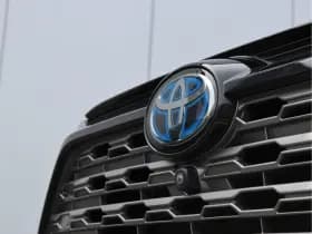 Toyota RAV4 thumbnail 10