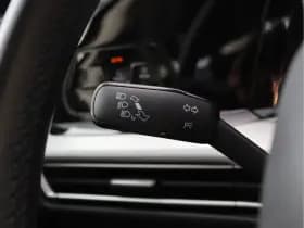 Volkswagen Golf thumbnail 29