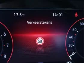 Volkswagen Golf thumbnail 38