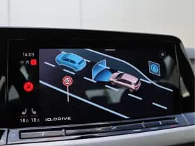 Volkswagen Golf thumbnail 45