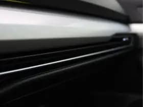 Volkswagen Golf thumbnail 57