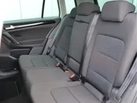 Volkswagen Golf thumbnail 24