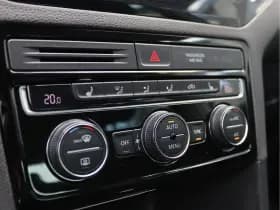 Volkswagen Golf thumbnail 49