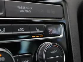 Volkswagen Golf thumbnail 50