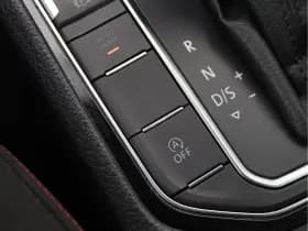 Volkswagen Golf thumbnail 52