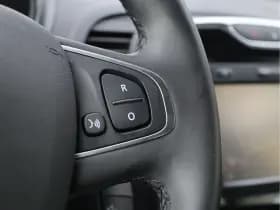 Renault Captur thumbnail 37