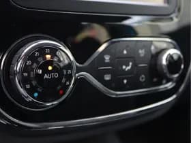 Renault Captur thumbnail 42