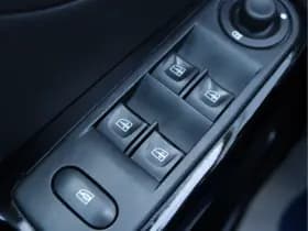 Renault Captur thumbnail 27