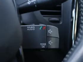 Renault Captur thumbnail 32