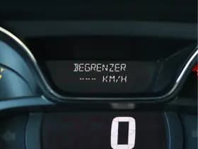 Renault Captur thumbnail 35