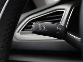 Volkswagen T-Roc thumbnail 31