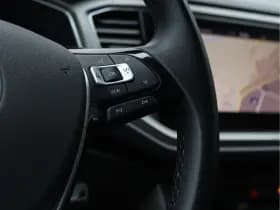 Volkswagen T-Roc thumbnail 34