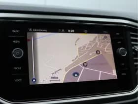 Volkswagen T-Roc thumbnail 36