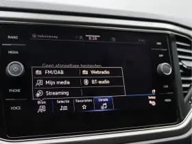 Volkswagen T-Roc thumbnail 38