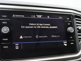 Volkswagen T-Roc thumbnail 40