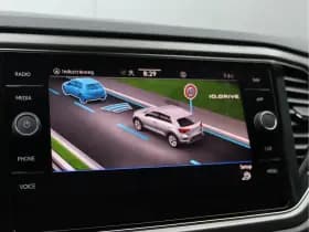 Volkswagen T-Roc thumbnail 41