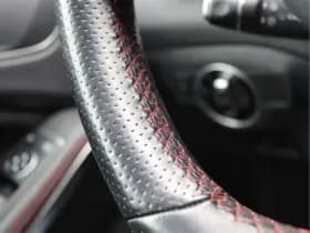 Mercedes-Benz GLA thumbnail 49