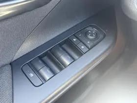 Toyota C hr thumbnail 28