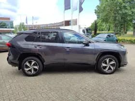 Toyota RAV4 thumbnail 12