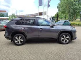 Toyota RAV4 thumbnail 6