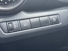 Toyota C hr thumbnail 17