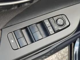 Toyota C hr thumbnail 16