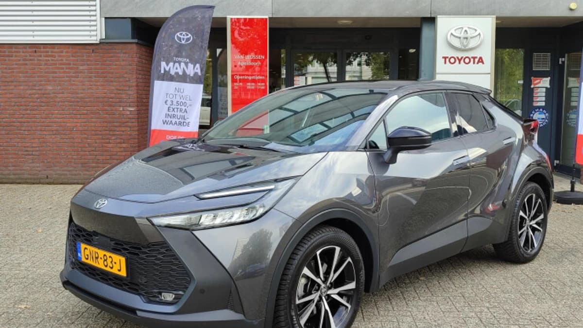 Toyota C hr — foto 1