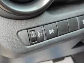 Toyota C hr thumbnail 18