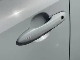 Toyota Corolla thumbnail 16