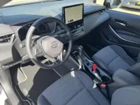 Toyota Corolla thumbnail 4