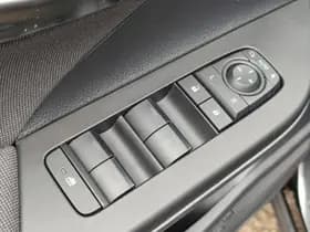 Toyota C hr thumbnail 18
