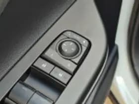 Toyota C hr thumbnail 68