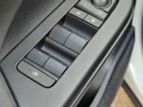 Toyota C hr thumbnail 71