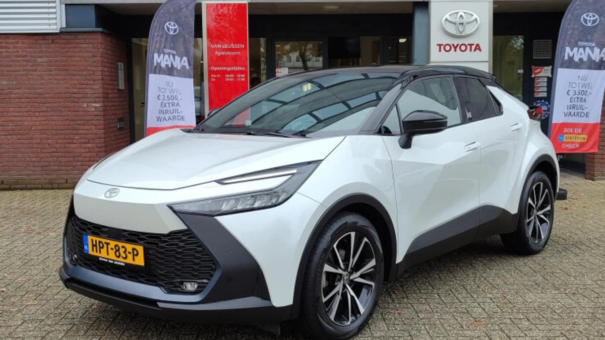 Toyota C hr — foto 1