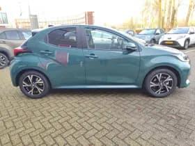 Toyota Yaris thumbnail 12