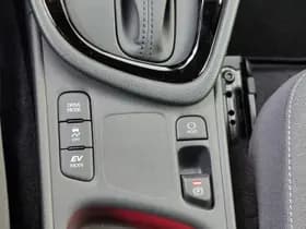 Toyota Yaris thumbnail 32