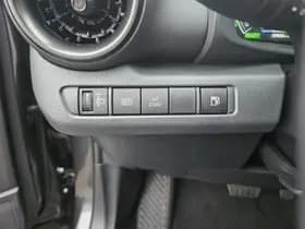 Toyota C hr thumbnail 18