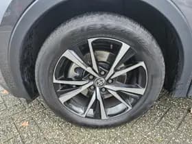 Toyota C hr thumbnail 35