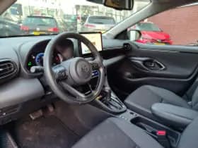 Toyota Yaris thumbnail 4