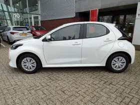 Toyota Yaris thumbnail 11