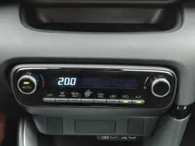 Toyota Yaris thumbnail 25