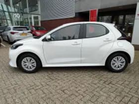 Toyota Yaris thumbnail 5
