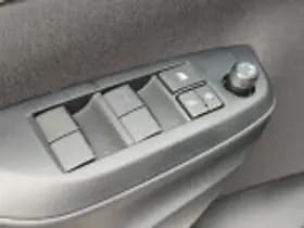 Toyota Yaris thumbnail 43