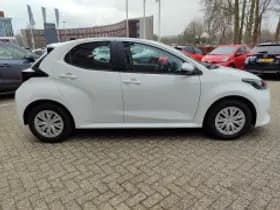 Toyota Yaris thumbnail 6