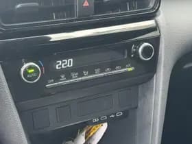 Toyota Yaris Cross thumbnail 24
