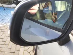 Toyota Corolla thumbnail 16