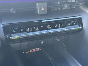 Toyota C hr thumbnail 32