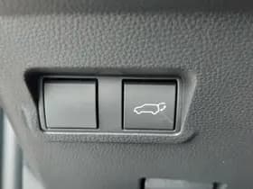 Toyota Corolla thumbnail 24