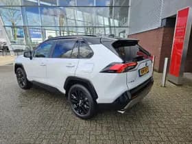 Toyota RAV4 thumbnail 9
